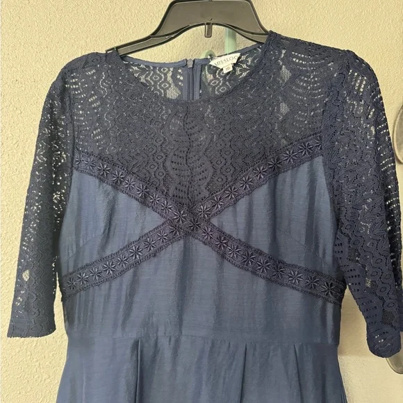 MISSLOOK Navy and Pink Embroidered Dress size 10 - Picture 3 of 5